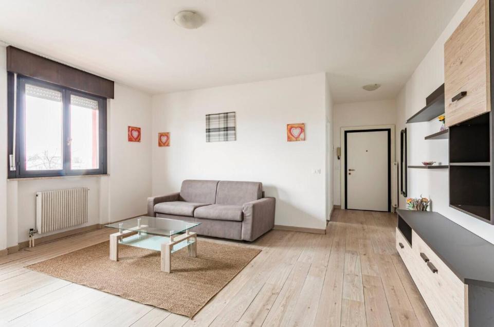 Appartamento In Centro A Udine Bagian luar foto